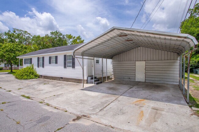 Foto del edificio - Updated 3BR/2BA Home in Edgemere | Corner ...