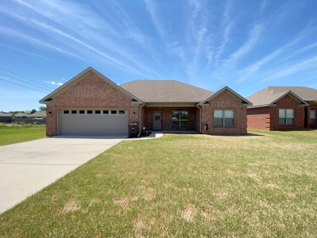Building Photo - 1317 Puritan Dr