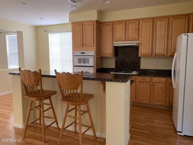 Foto del edificio - 3 br, 2.5 bath House - 37423 Joseph Street