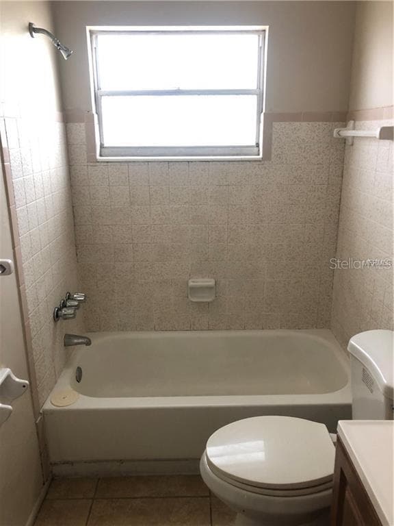 Building Photo - 2278 19th Ave SW