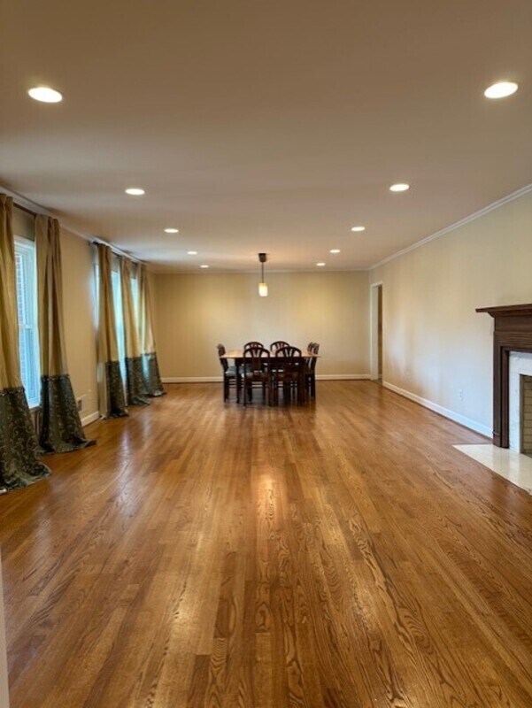 Building Photo - 2 Dargan Ct