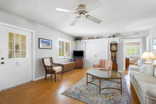 Building Photo - 101 Lake Pine Cir