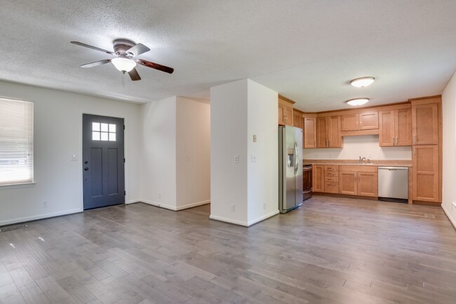 Building Photo - 1007 Del Rio Ct