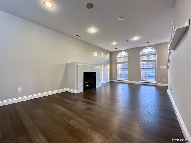 Building Photo - 3289 Newbury Pl