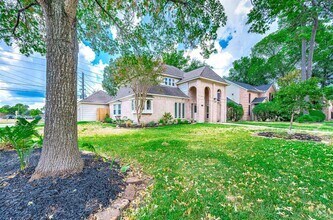 Building Photo - 18909 Walden Forest Dr