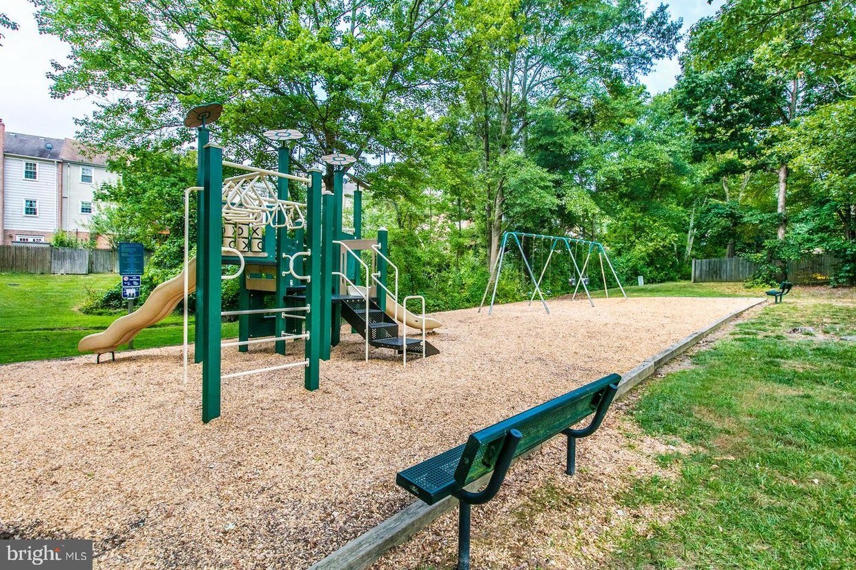 3064 Seminole Rd, Woodbridge, VA 22192 Townhome Rentals in Woodbridge