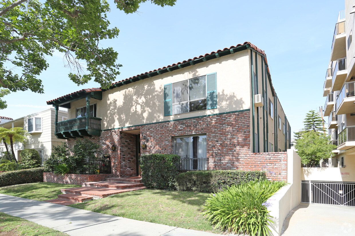 129 S Canon Dr, Beverly Hills, CA 90212 Apartments in Beverly Hills