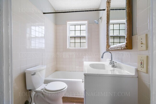 Building Photo - 4412 Bellevue Ave