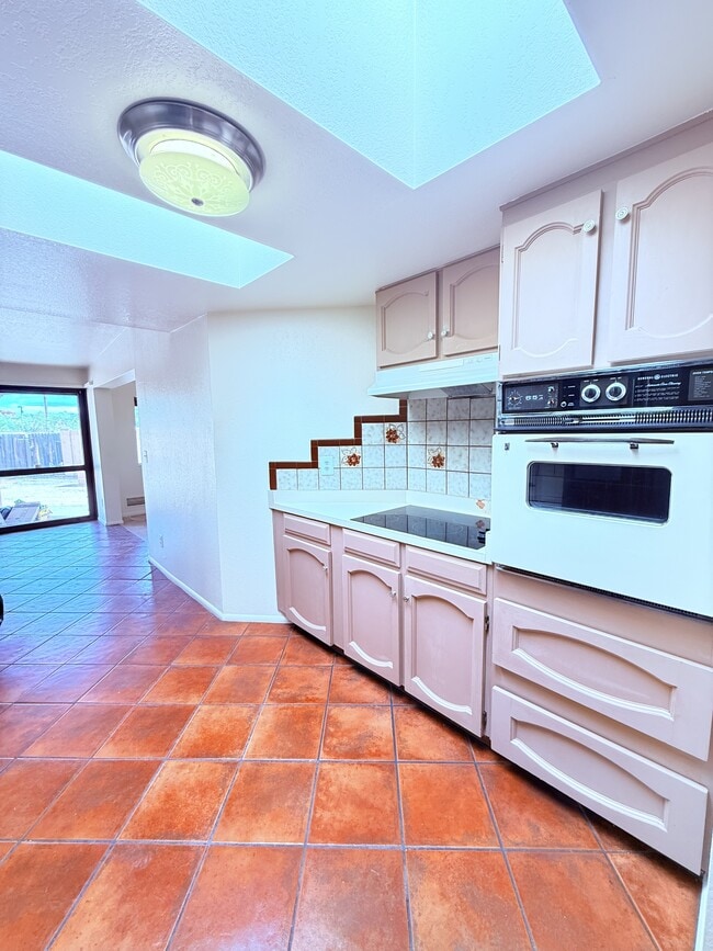 Foto del edificio - 3554-P3554 East 5th Street