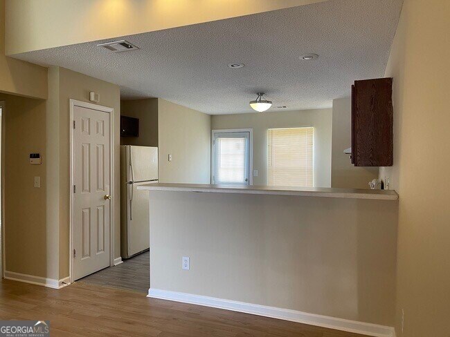 Building Photo - 30 Lake Birch Dr