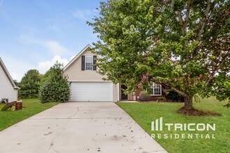 Building Photo - 440 Spring Lake Terrace