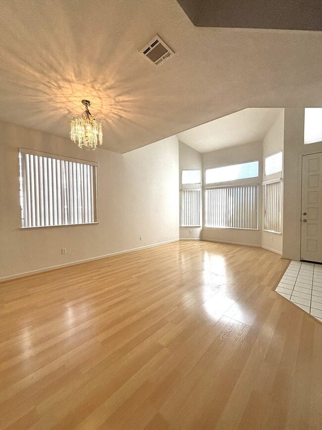 Charming 3 Bed / 2 Bath Fremont Home with ... - Charming 3 Bed / 2 Bath Fremont Home with ...