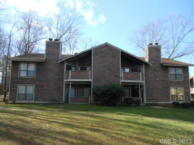 Building Photo - 4417 Sharon Chase Dr
