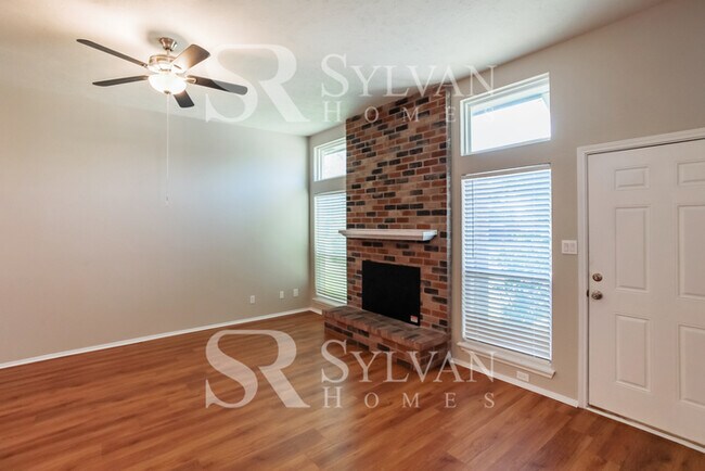 Foto del edificio - Remarkable Value. Unbeatable Location!