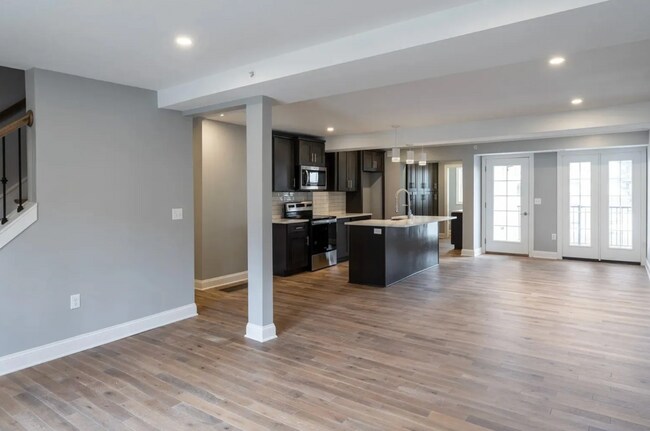 Foto del edificio - 4464 Broadway Blvd