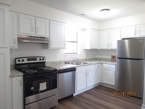 Building Photo - 251 Rast St