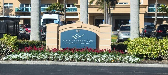 Building Photo - 880 Mandalay Ave