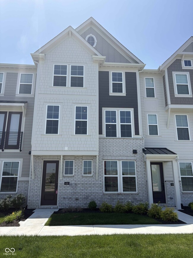Building Photo - 418 Elite St