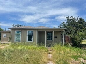 Building Photo - 176 W Ave D