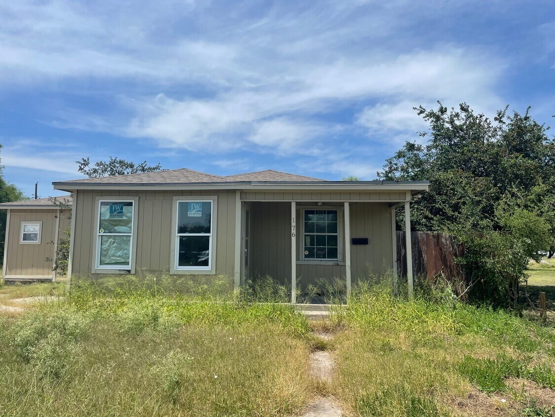Move-In Ready Home in Kingsville – 3 Bed,... - Move-In Ready Home in Kingsville  – 3 Bed,...