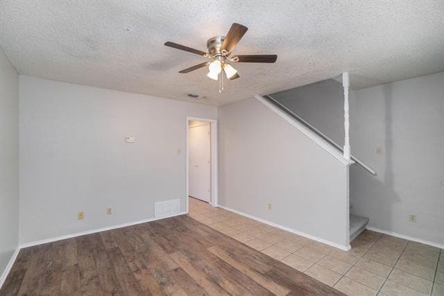 Building Photo - 3301 Aurora St