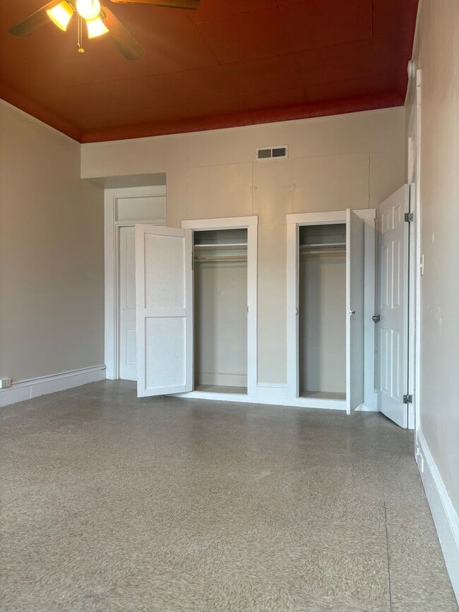 Foto del edificio - 344 S Queen St