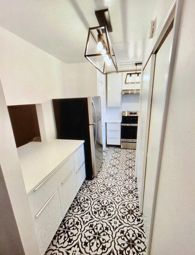 Kitchen - 4124 Pershing Pointe Pl