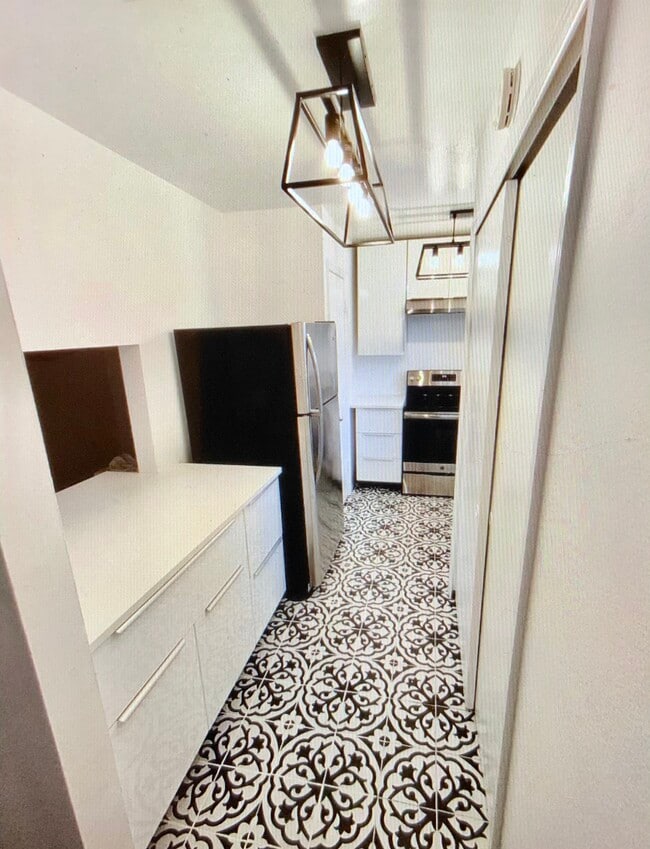 Kitchen - 4124 Pershing Pointe Pl