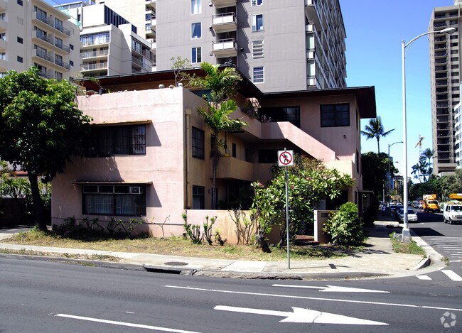 Building Photo - 2215 Ala Wai Blvd