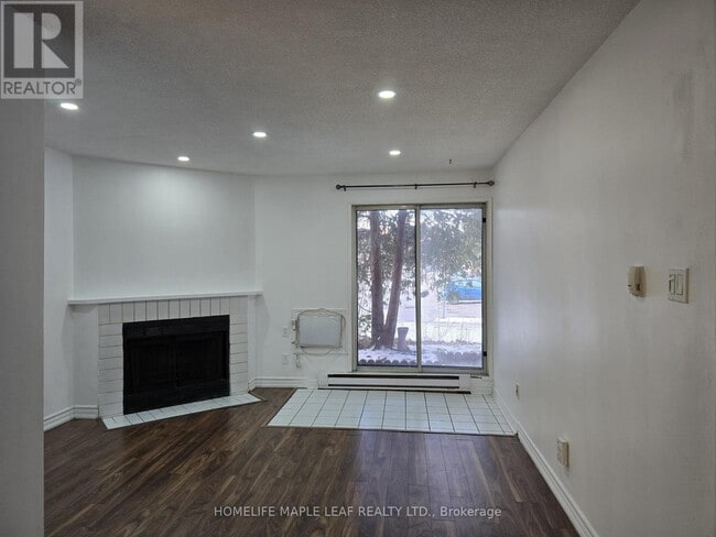 Building Photo - 95 Trailwood Dr