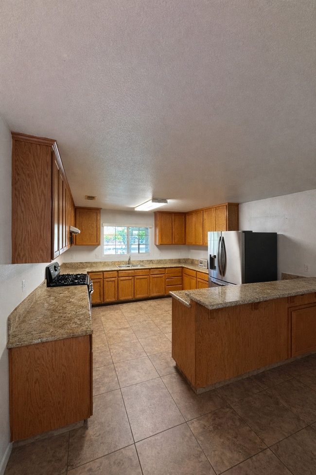 Foto del edificio - 107 S Cottage St