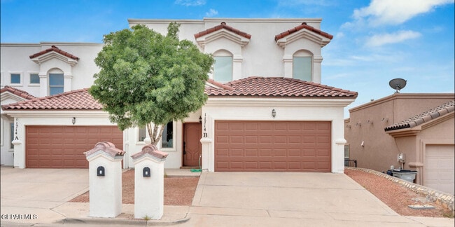 Building Photo - 11714 Dos Palmas Dr