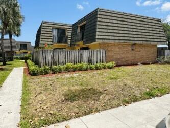 Foto principal - 736 7th Way