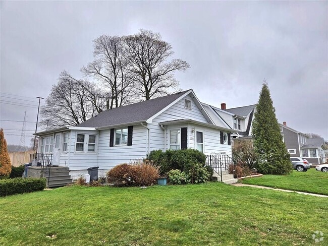 Building Photo - 1203 Smithson Ave