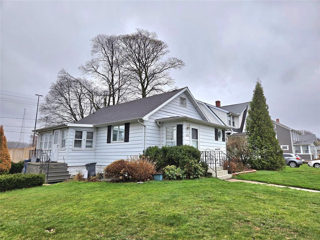 Primary Photo - 1203 Smithson Ave
