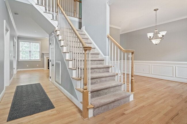 Photo - Gorgeous 4br/3ba Two Story House w/ Fully Fenced Backyard!