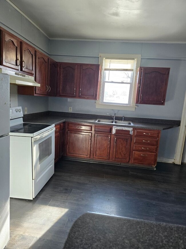 Foto del edificio - 2650 E 24th St