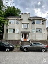 Building Photo - 354 N Adams St