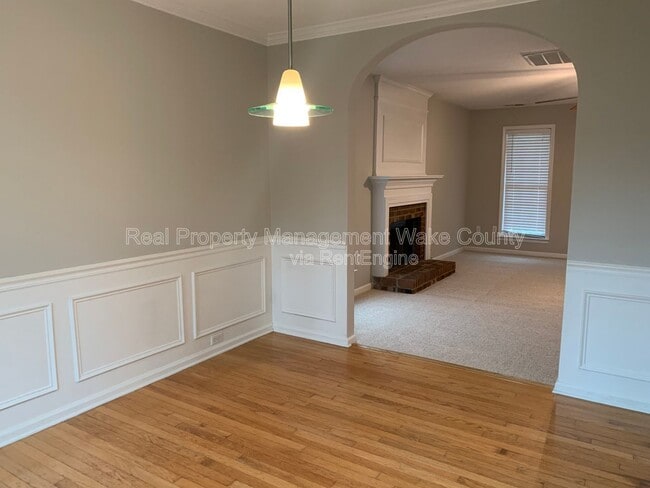 Foto del edificio - 400 Brierridge Dr