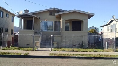 Building Photo - 1421 52nd Ave