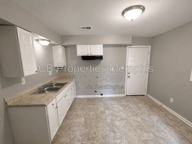 Building Photo - 4360 Bluebell St
