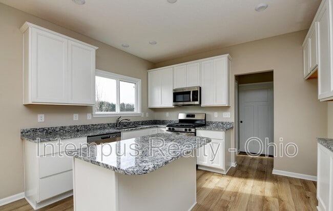 Building Photo - 1003 Beehive Grv