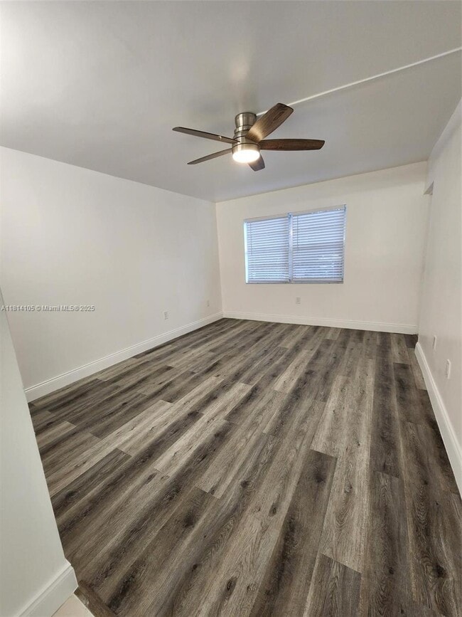 Foto del edificio - 4384 NW 9th Ave