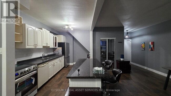 Building Photo - 15 Nicklaus Dr