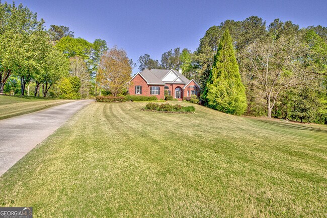 Building Photo - 140 Lake Park Ct