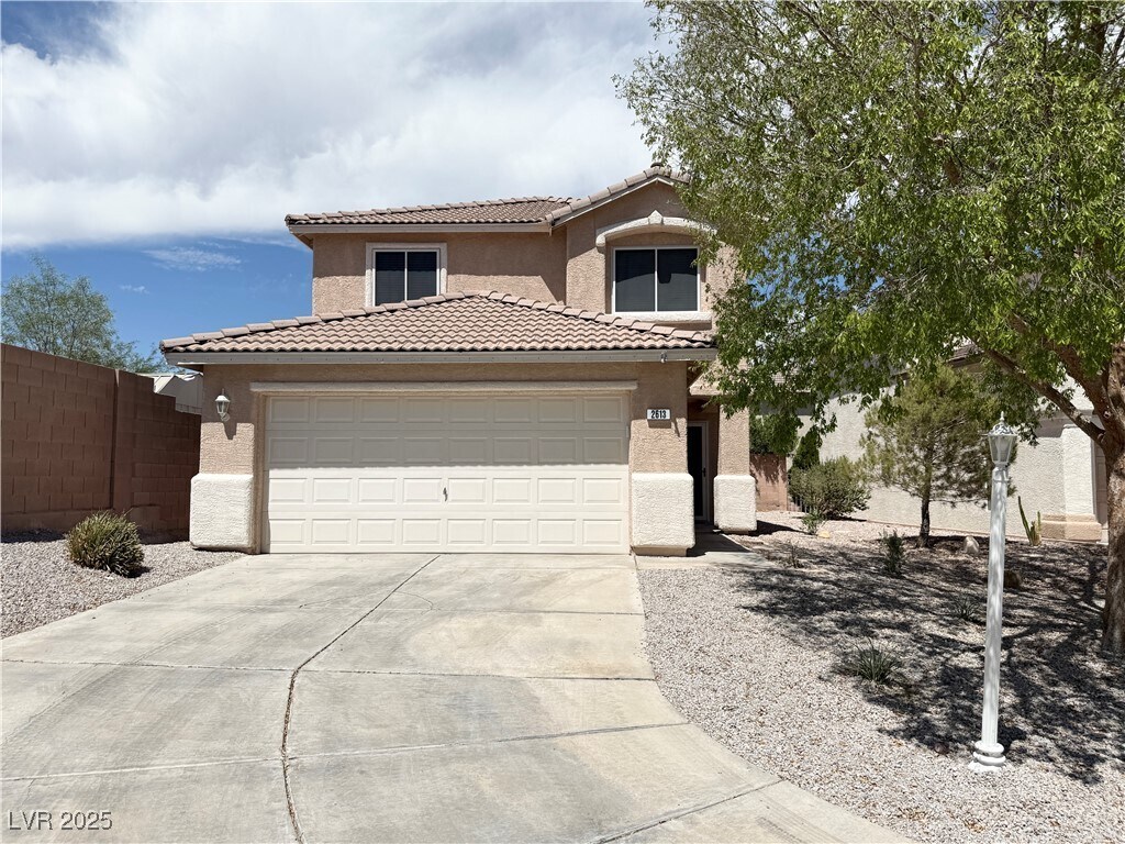 Foto principal - 2613 Pinerock St