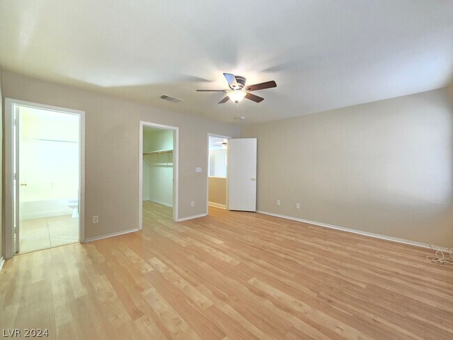 Foto del edificio - 1424 Dream Bridge Dr