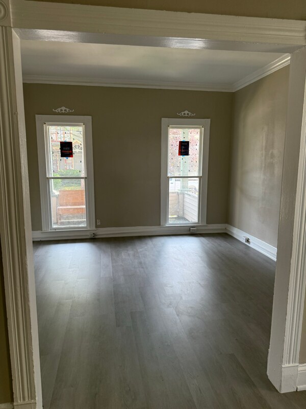 Building Photo - 1363 Capouse Ave