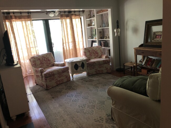 Foto del edificio - 1307 Highland Bluff Dr S E