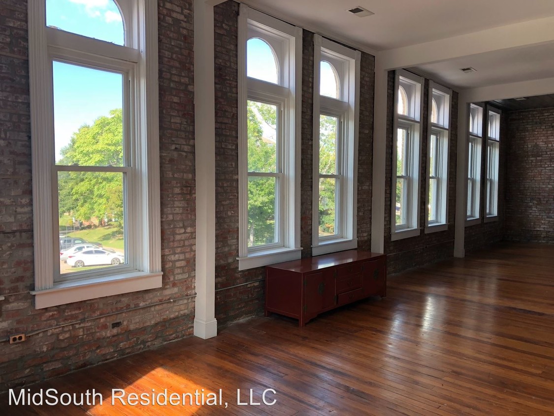 Foto principal - 2 br, 1.5 bath House - 109B W. Pleasant